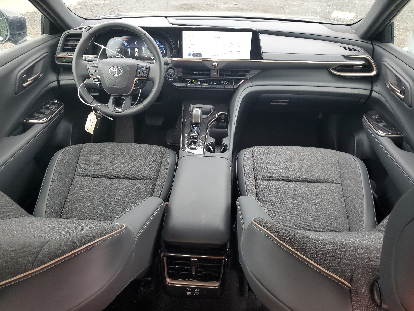 JTDAAAAF5R3027510 2024 Toyota Crown Xle