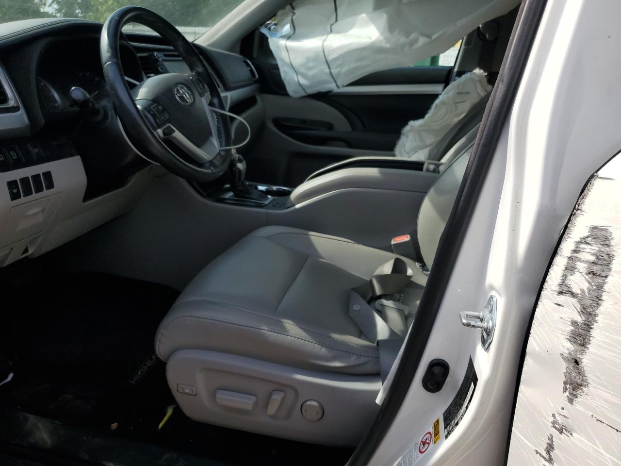 2017 Toyota Highlander Se VIN: 5TDKZRFH1HS215797 Lot: 62967694