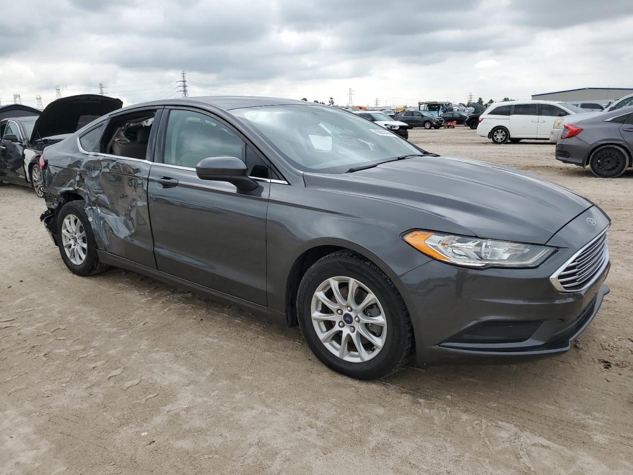 VIN 3FA6P0G73JR167677 2018 FORD FUSION no.4