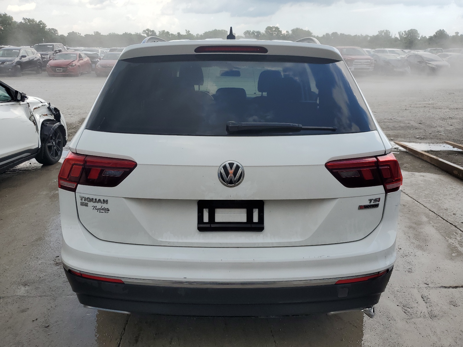 3VV2B7AX5JM042347 2018 Volkswagen Tiguan Se