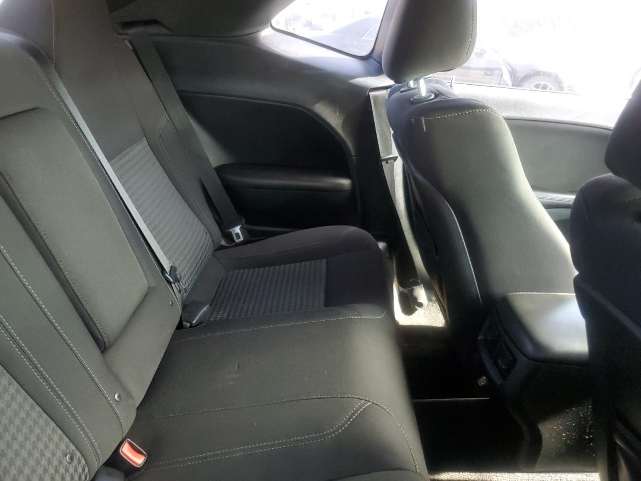 2018 Dodge Challenger Sxt VIN: 2C3CDZAG1JH217284 Lot: 63472214