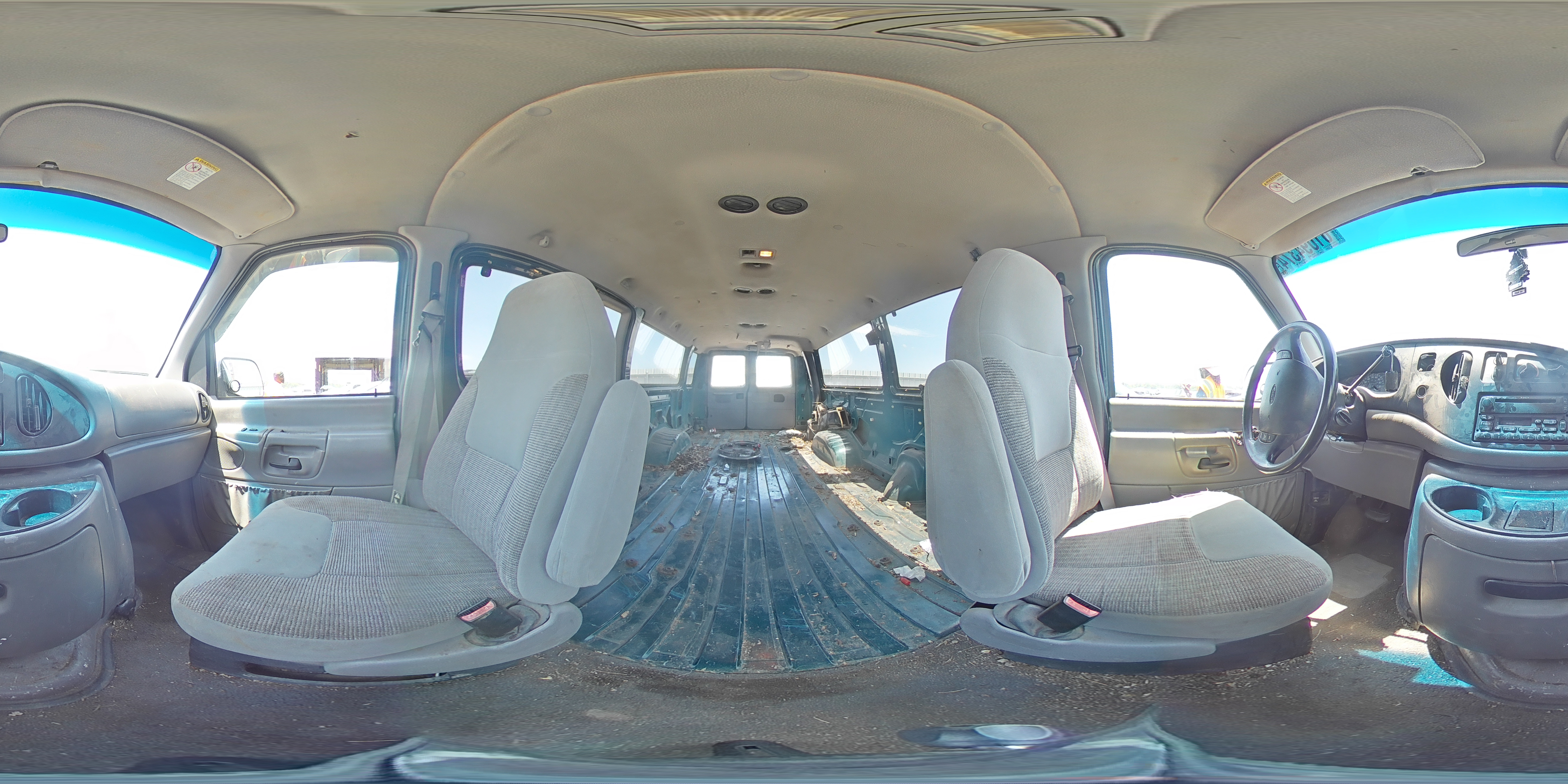 1999 Ford Econoline E350 Super Duty Wagon VIN: 1FBSS31LXXHB59153 Lot: 61094374