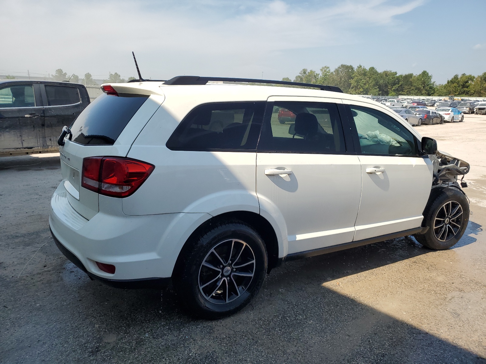 2019 Dodge Journey Se vin: 3C4PDCBB2KT737855