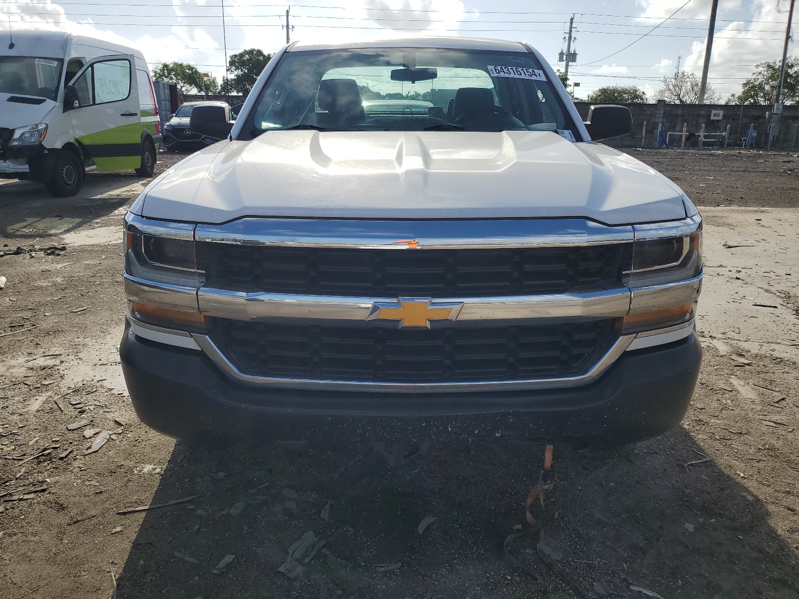 2018 Chevrolet Silverado C1500 vin: 1GCRCNEH7JZ350717