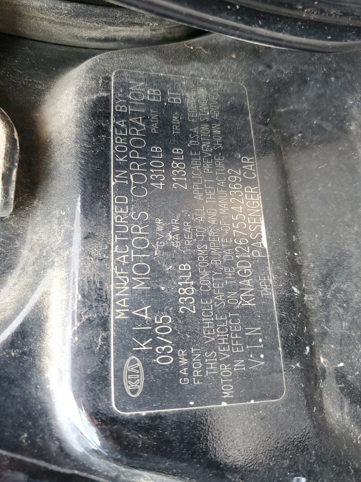 KNAGD126755423692 2005 Kia Optima Lx