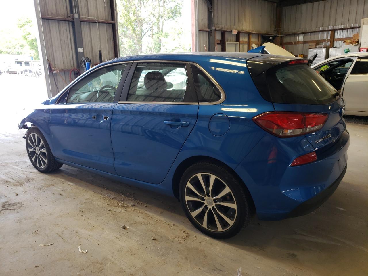 KMHH35LE8JU067935 2018 HYUNDAI ELANTRA - Image 2