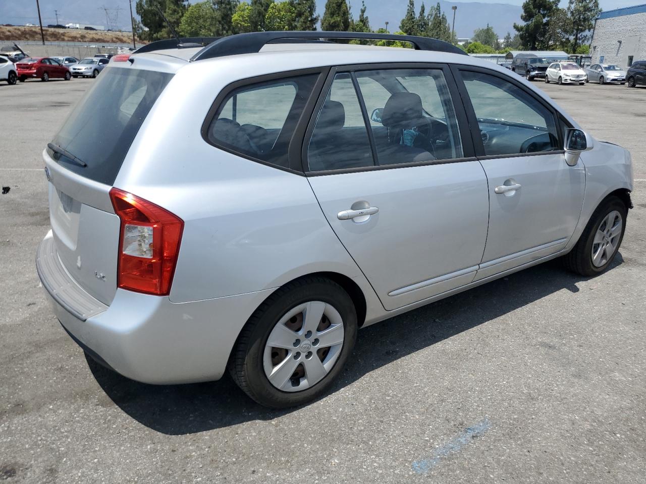 2009 Kia Rondo Base VIN: KNAFG529X97276282 Lot: 64433214