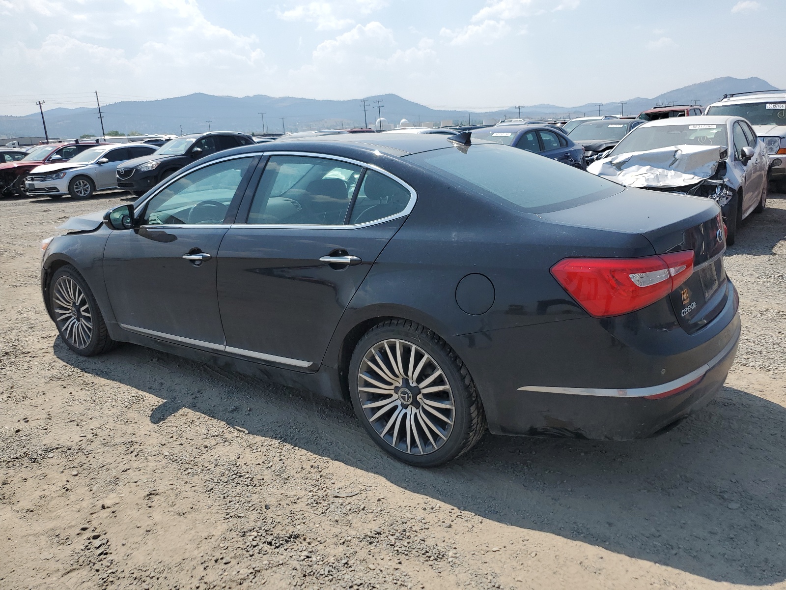 2014 Kia Cadenza Premium vin: KNALN4D77E5128790