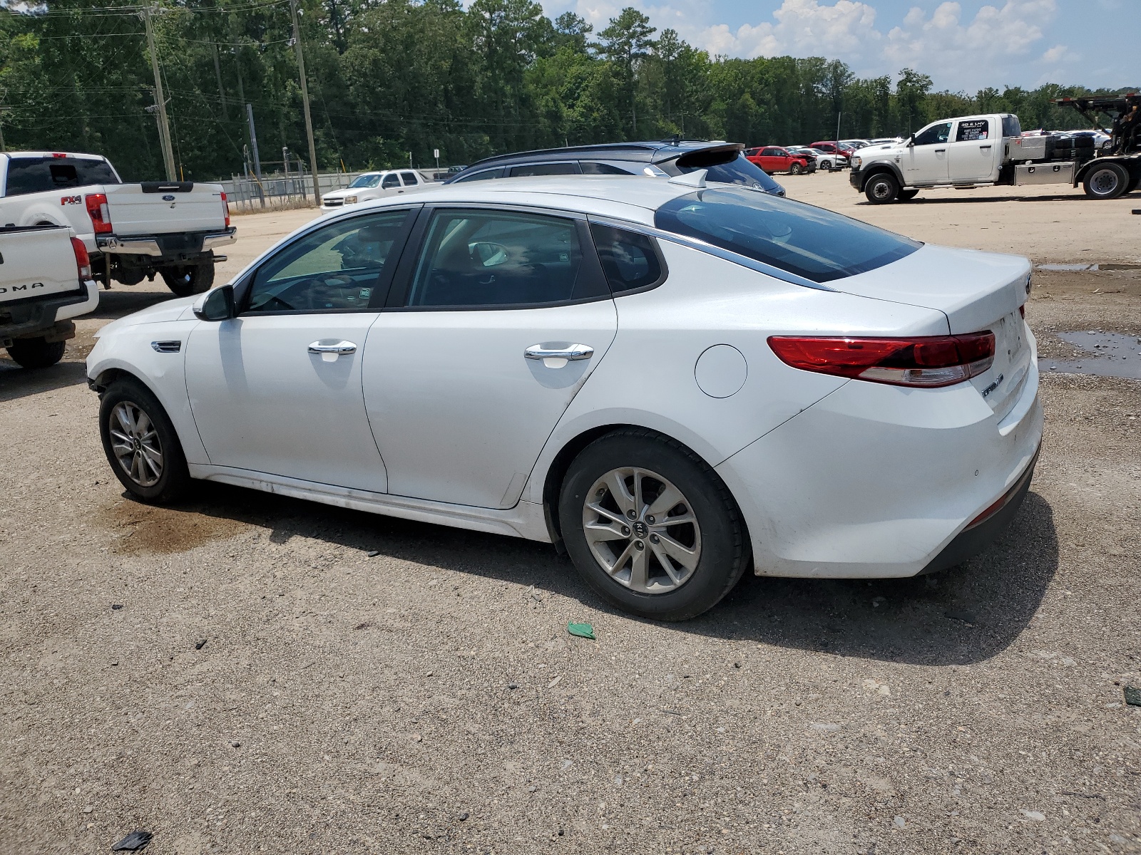 2018 Kia Optima Lx vin: 5XXGT4L35JG204165