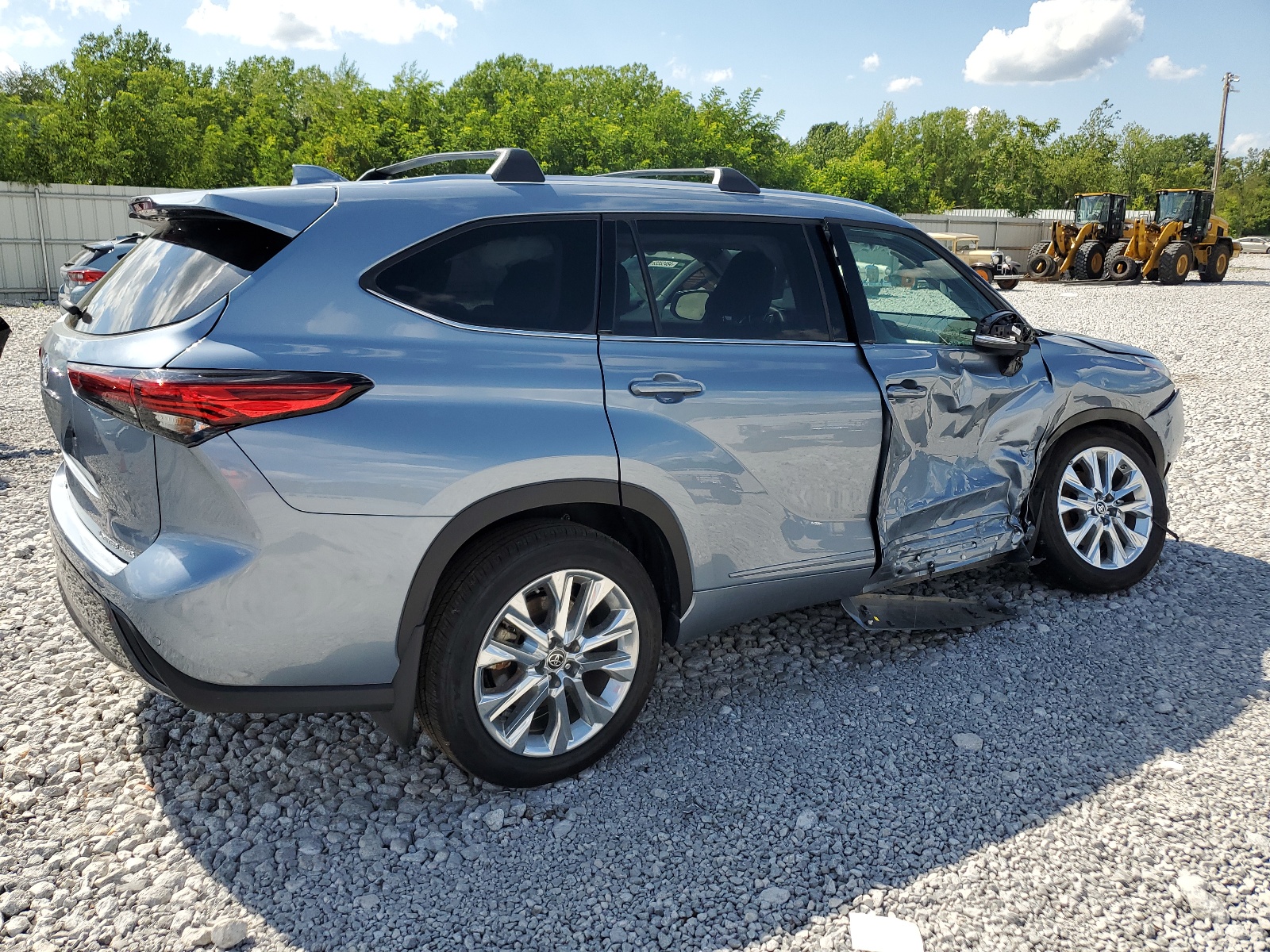 5TDDZRBH4NS223838 2022 Toyota Highlander Limited