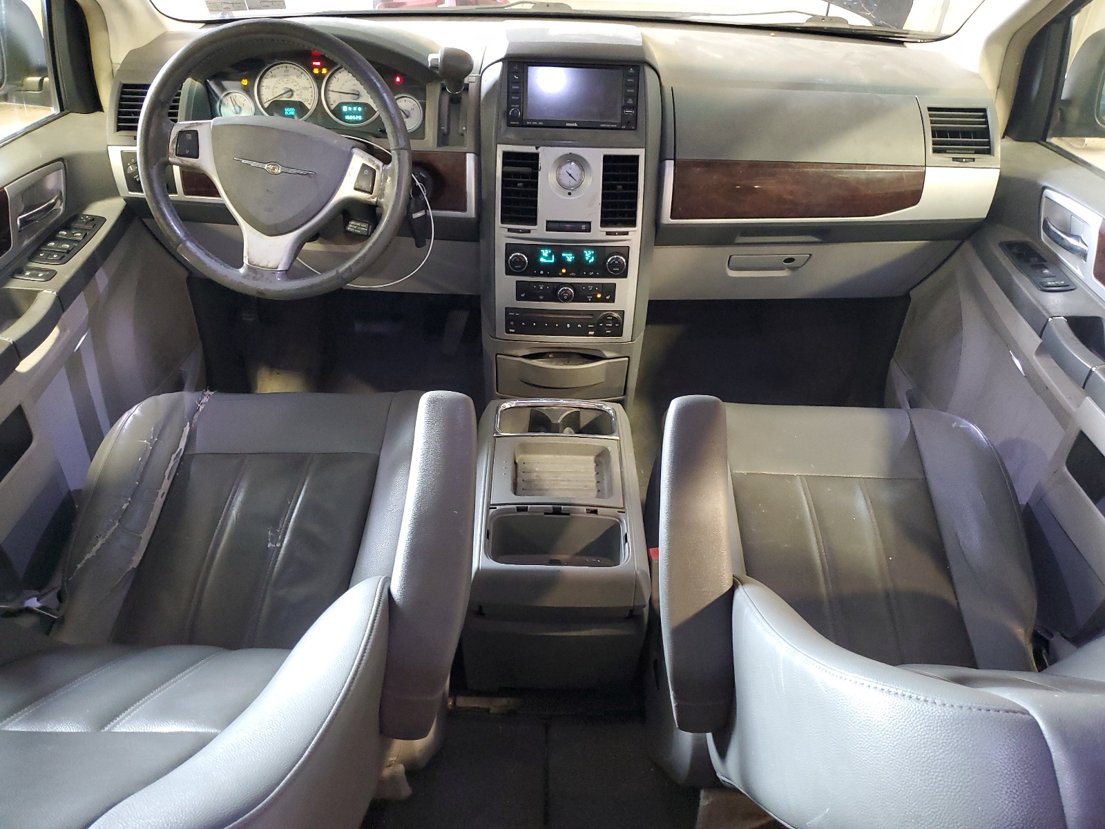 2A4RR5D17AR162688 2010 Chrysler Town & Country Touring