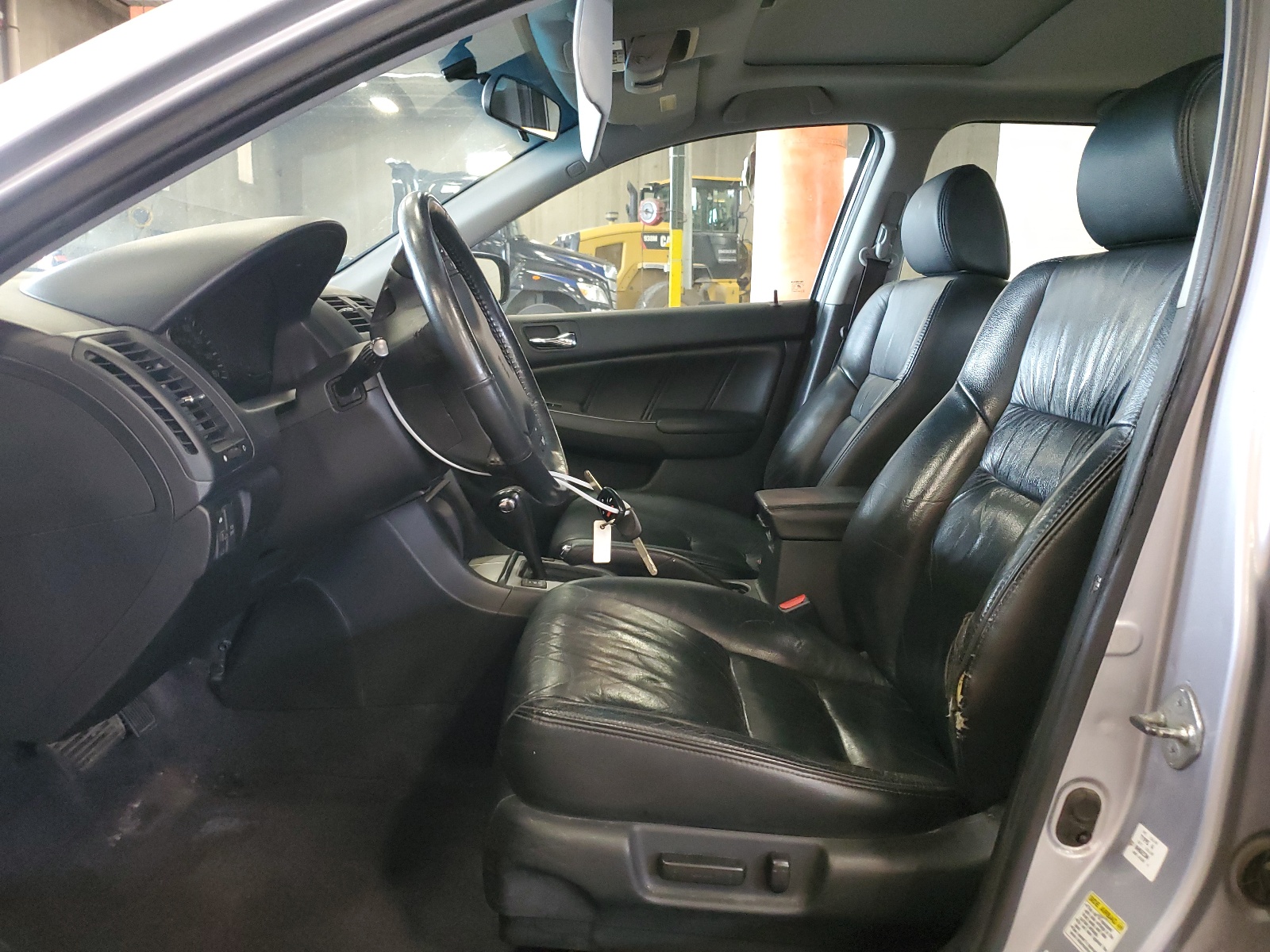 1HGCM665X4A082179 2004 Honda Accord Ex