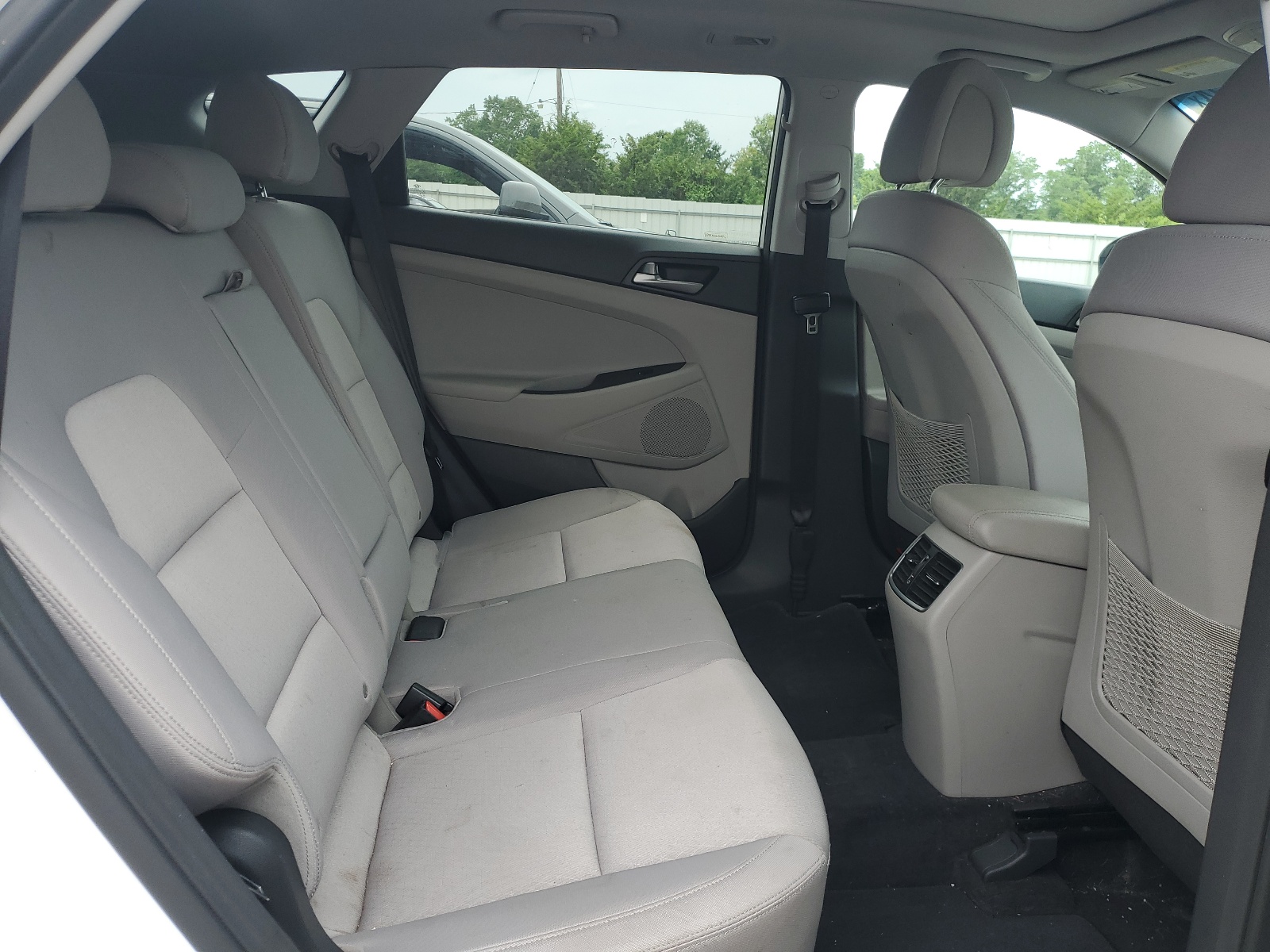 KM8J3CA20JU758228 2018 Hyundai Tucson Value