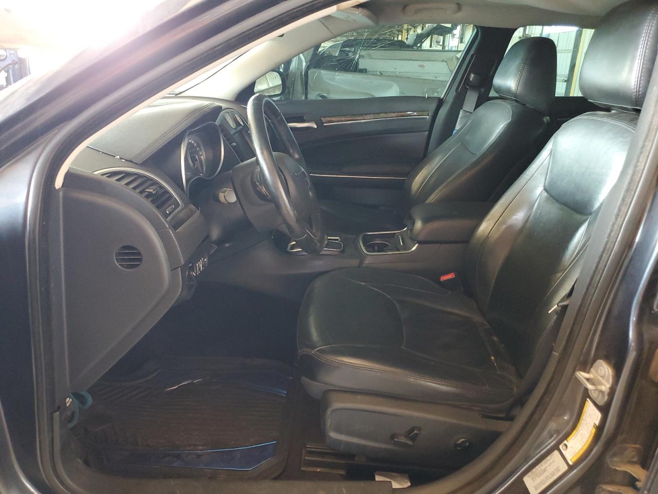 2016 Chrysler 300 Limited VIN: 2C3CCAAG5GH260717 Lot: 64227594