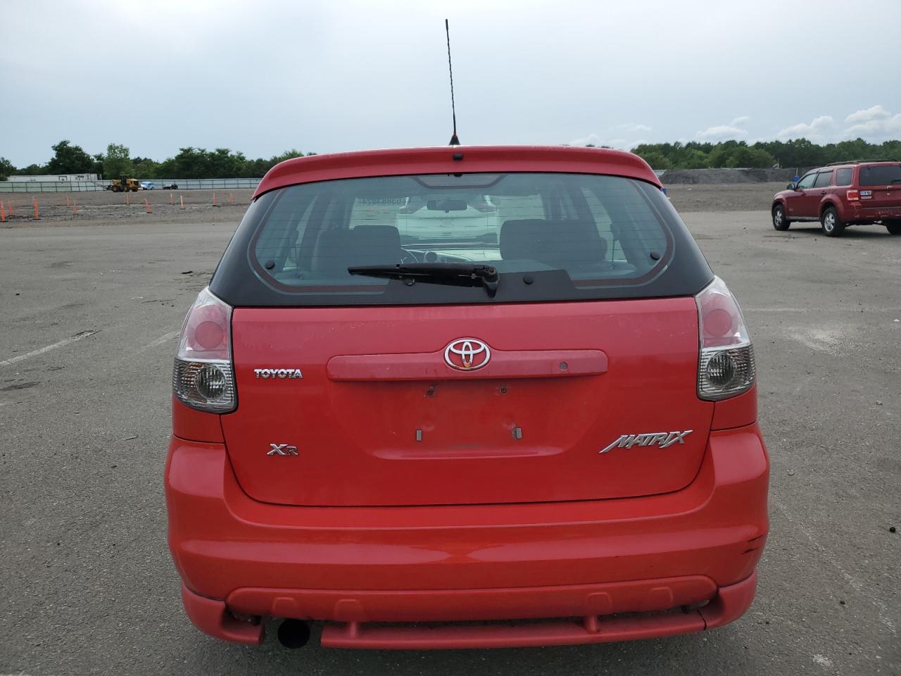 2005 Toyota Corolla Matrix Xr VIN: 2T1KR32E85C498647 Lot: 63883824