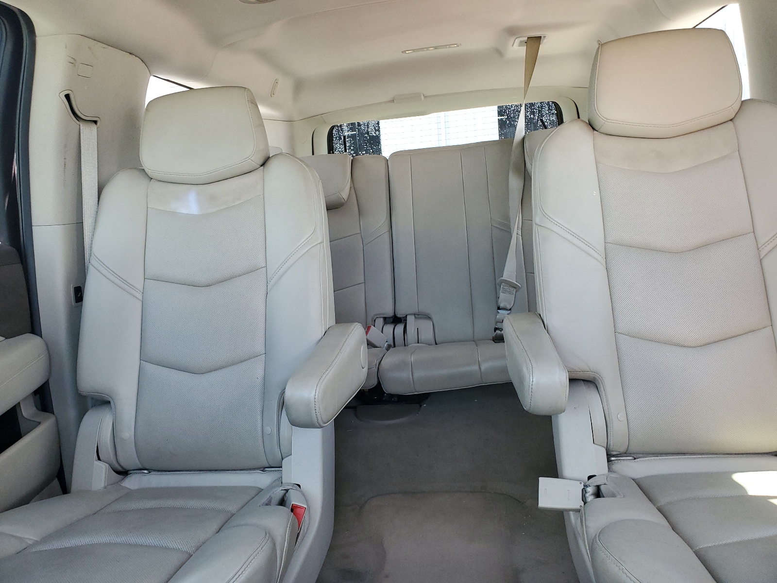 1GYS3TKJ2FR529732 2015 Cadillac Escalade Esv Premium