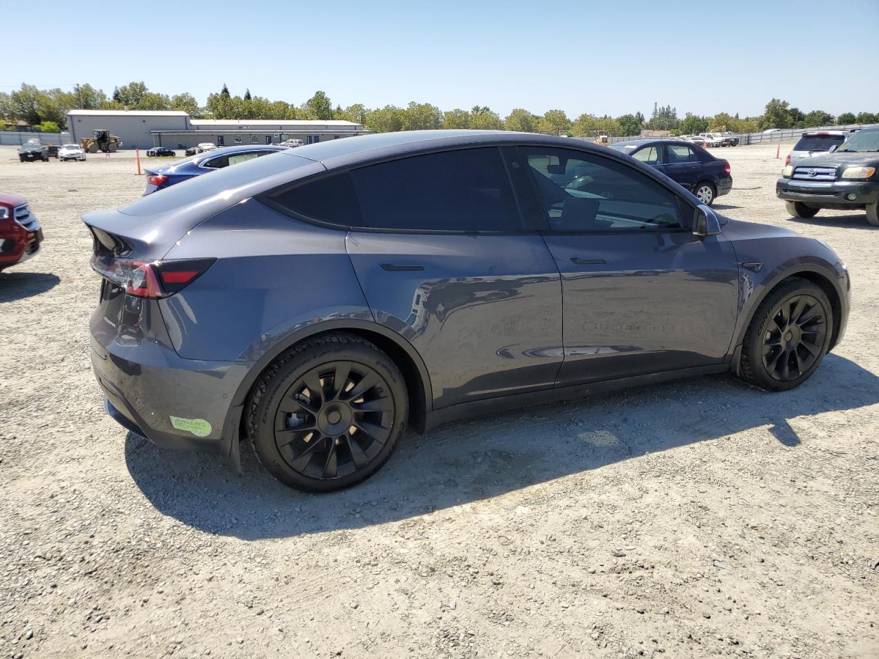 5YJYGAEE9MF285880 Tesla Model Y  3