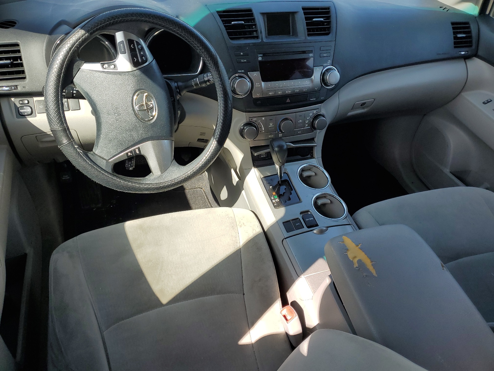 5TDZK3EH4BS038574 2011 Toyota Highlander Base