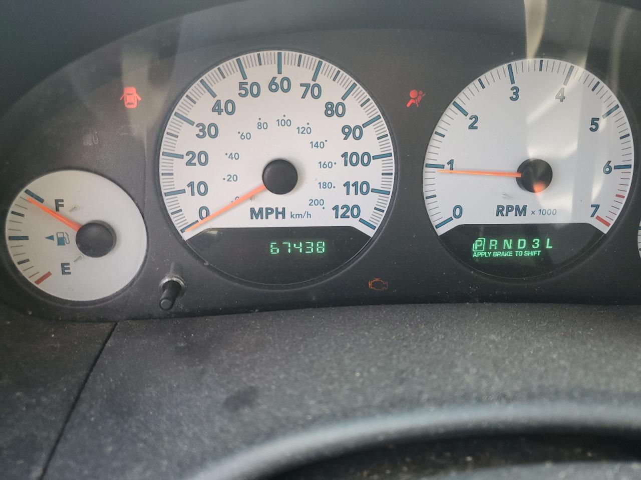 2005 Dodge Caravan - Image 9