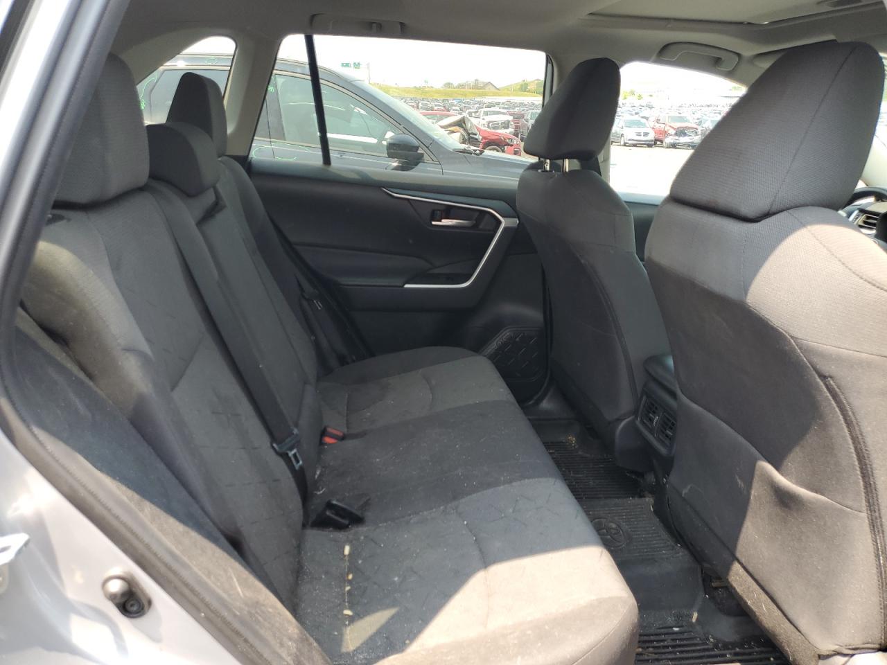 2020 Toyota Rav4 Xle VIN: 2T3P1RFV6LW131212 Lot: 64049884