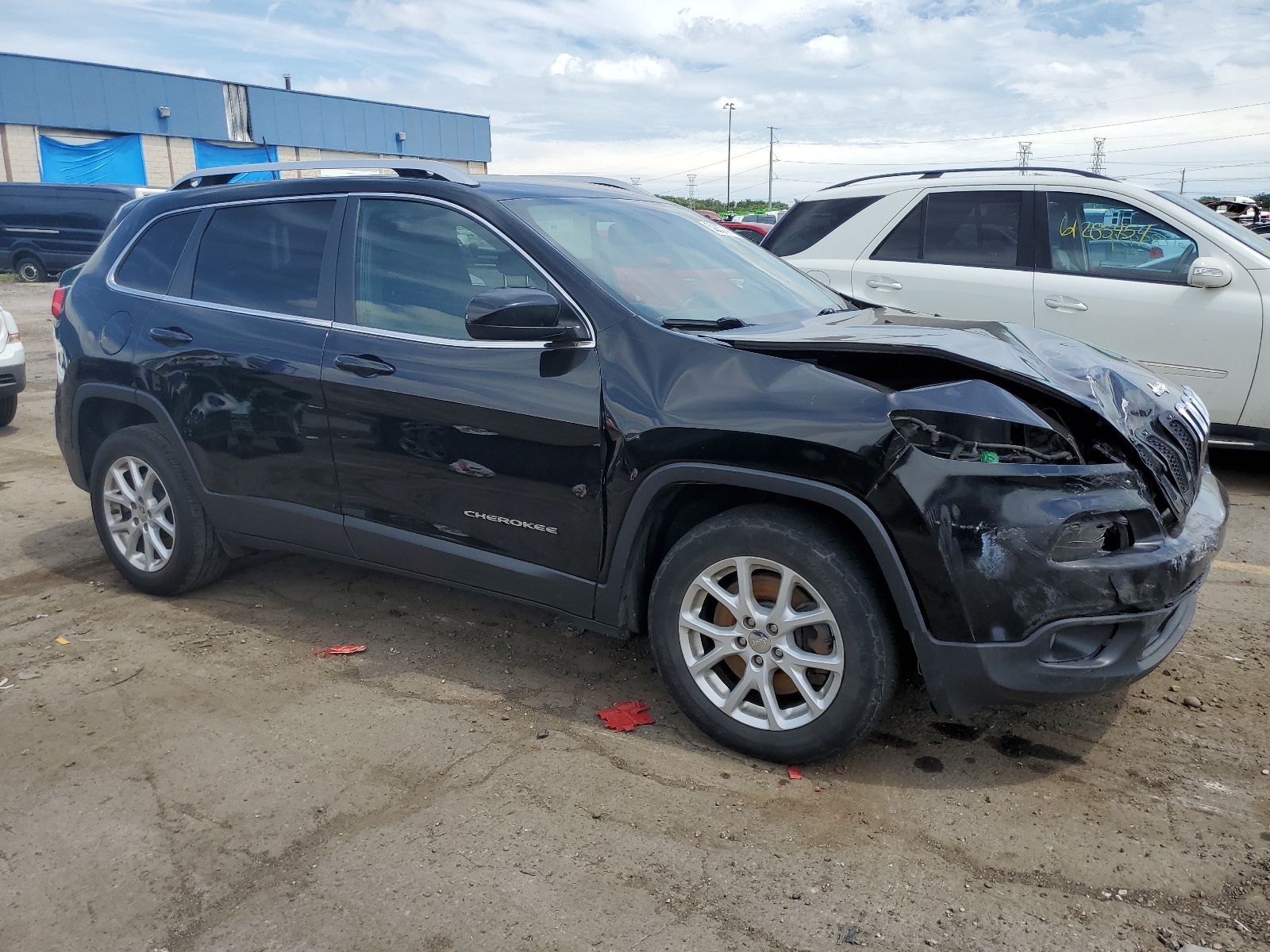 1C4PJLCS2HW549167 2017 Jeep Cherokee Latitude