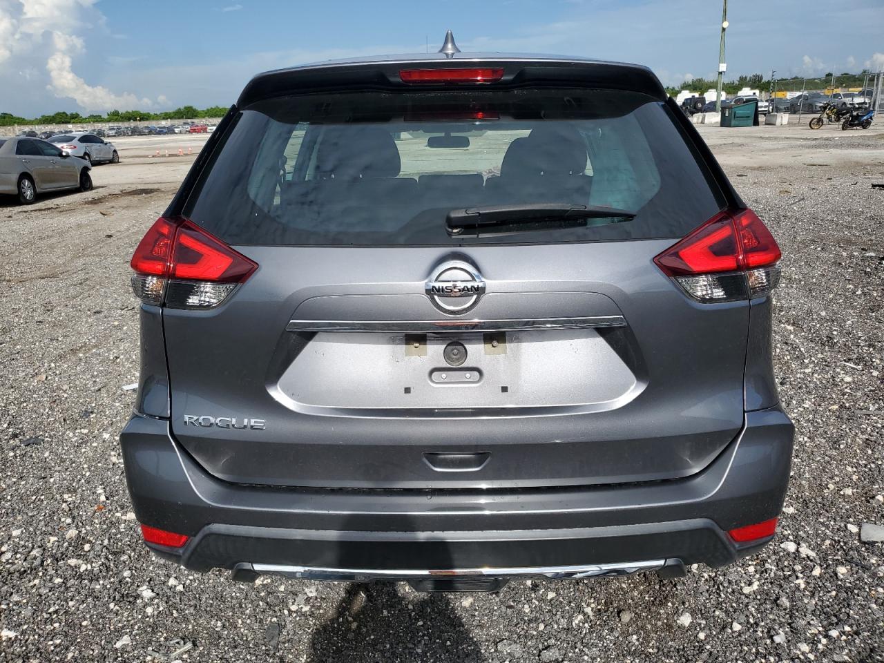 2018 Nissan Rogue S VIN: KNMAT2MT0JP528500 Lot: 64164234