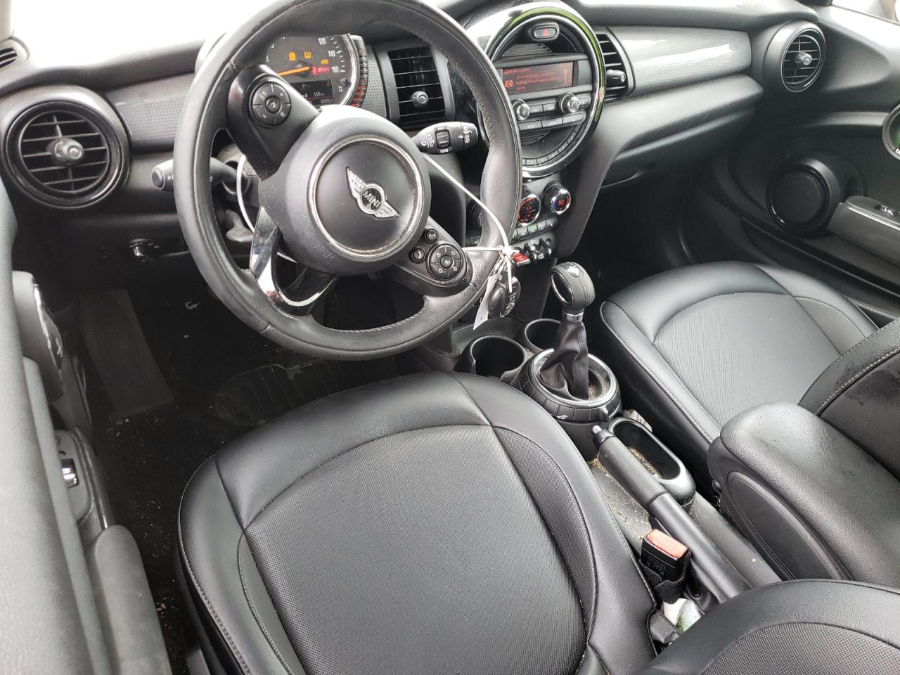 2016 Mini Cooper VIN: WMWXP5C54GT739621 Lot: 64010344