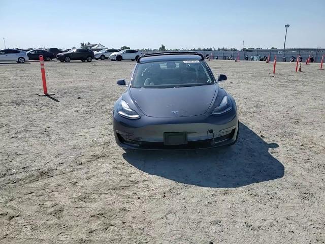 2018 Tesla Model 3 VIN: 5YJ3E1EA8JF021672 Lot: 62358774