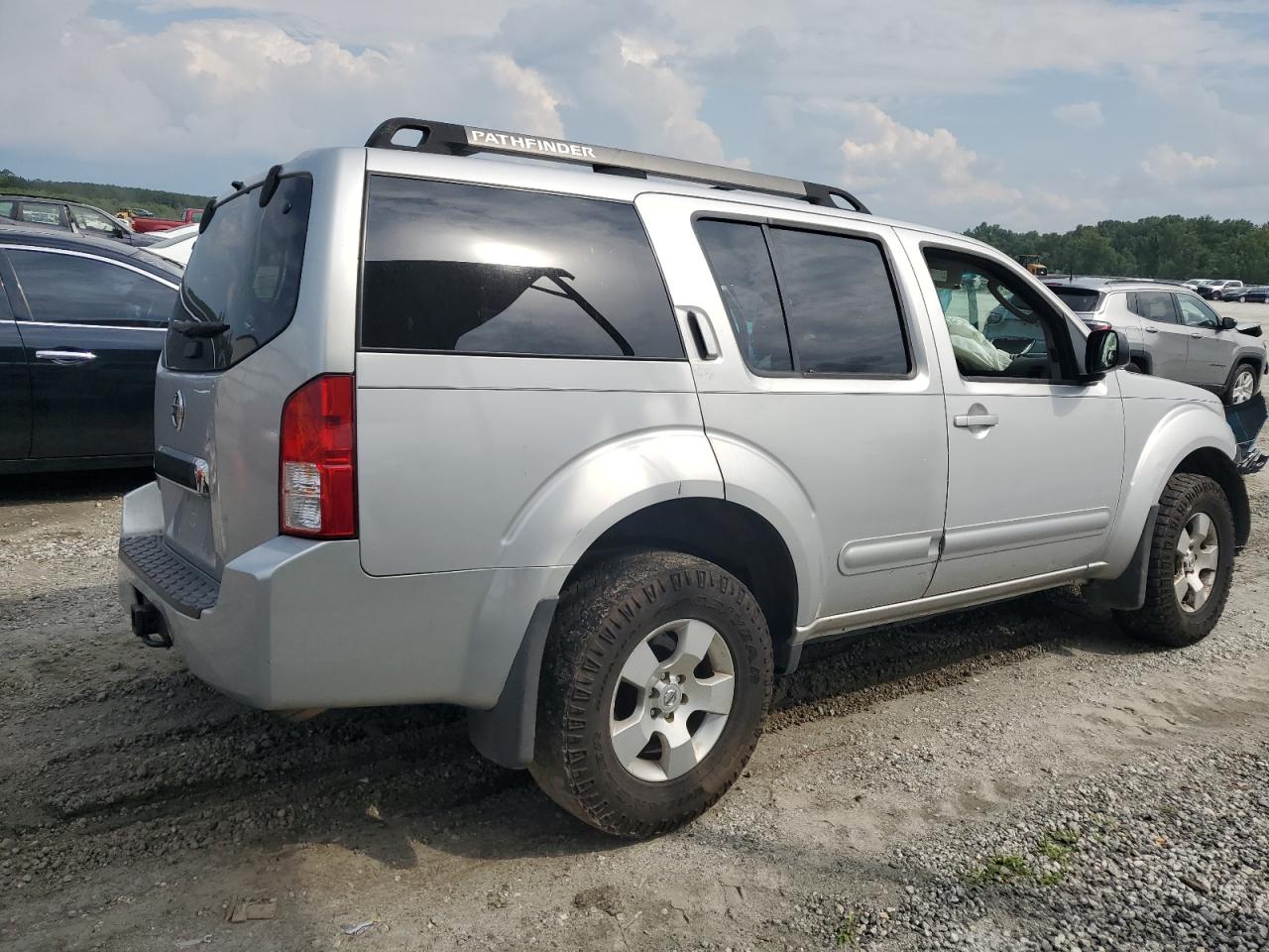 2006 Nissan Pathfinder - Image 3