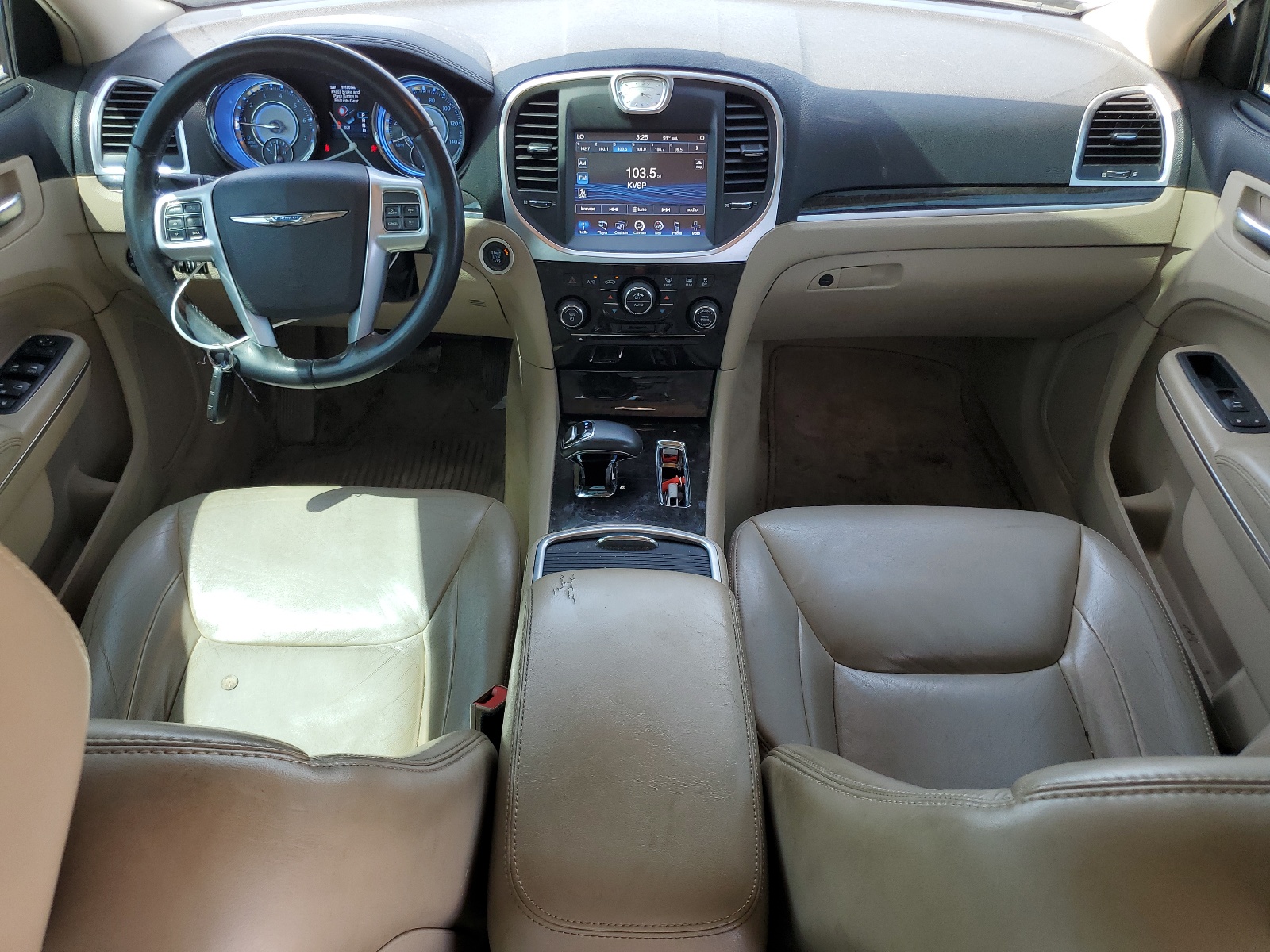 2C3CCAAGXDH589070 2013 Chrysler 300