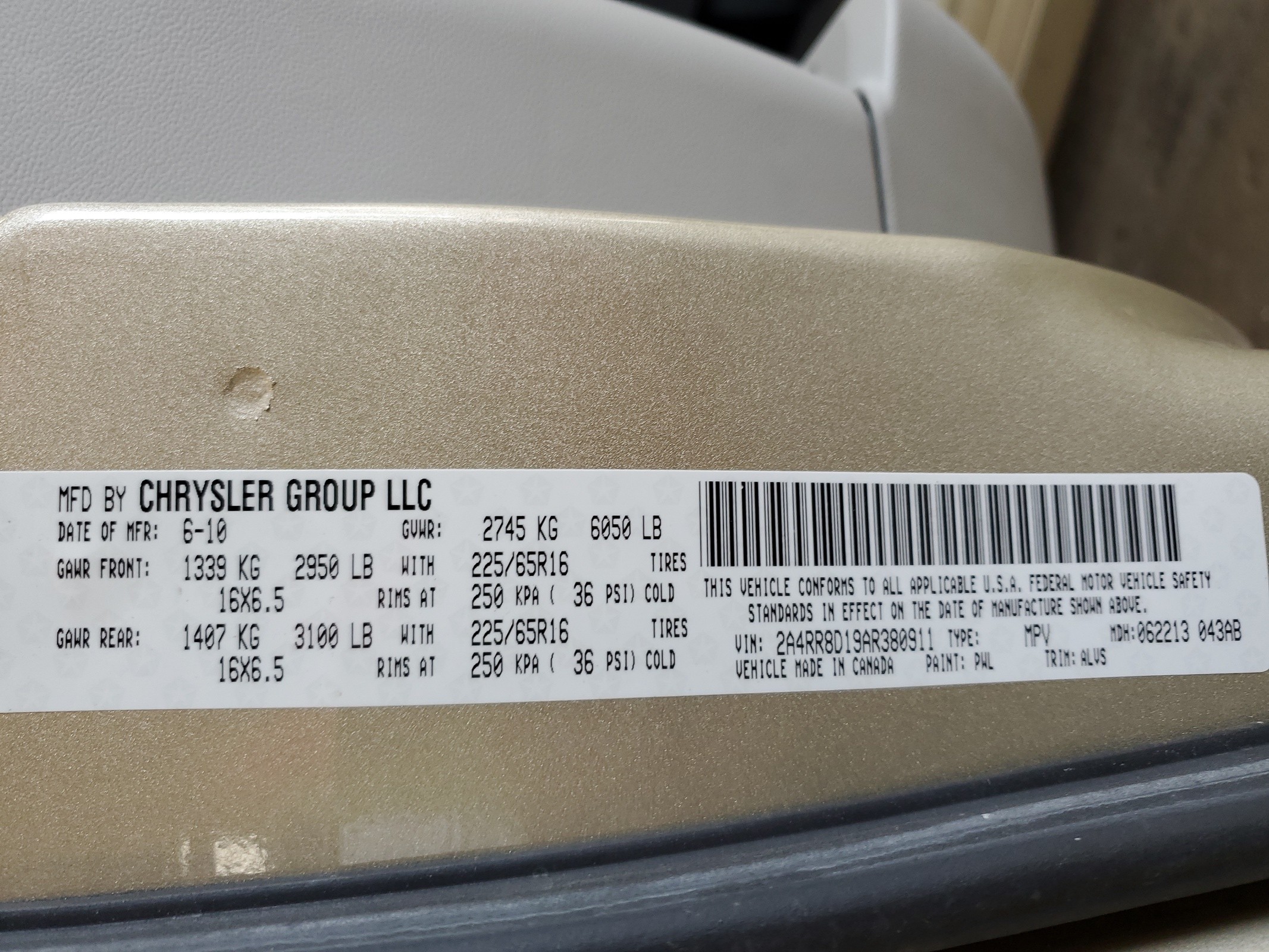 2A4RR8D19AR380911 2010 Chrysler Town & Country Touring Plus