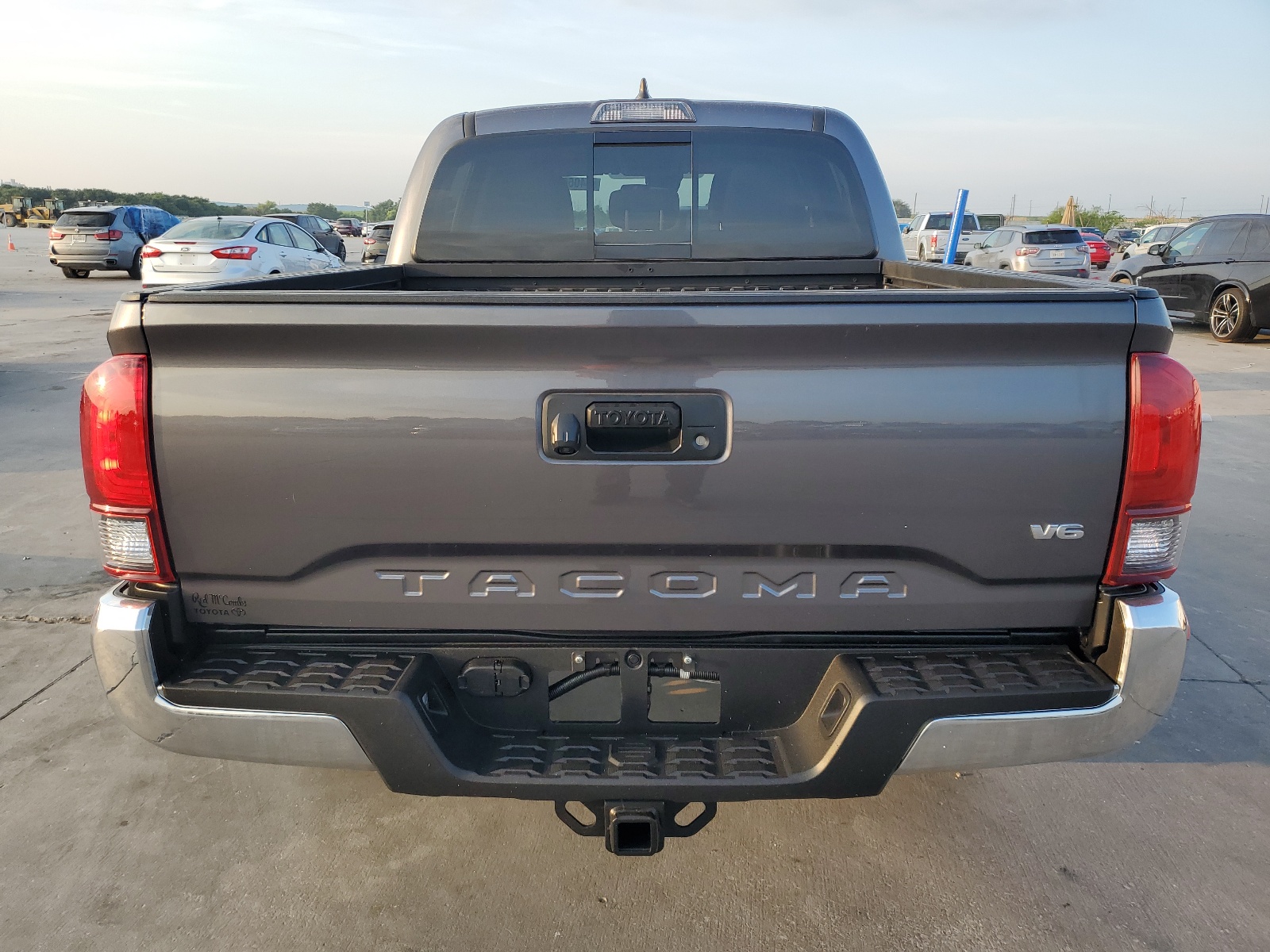 2019 Toyota Tacoma Double Cab vin: 5TFAZ5CN7KX084004