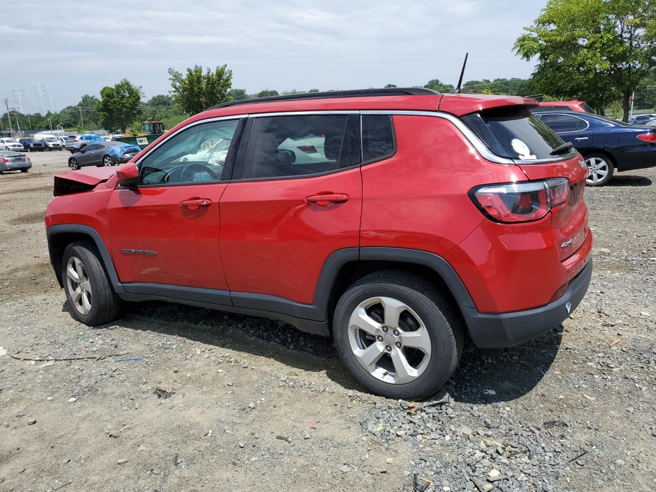 3C4NJDBB4JT366007 2018 JEEP COMPASS - Image 2