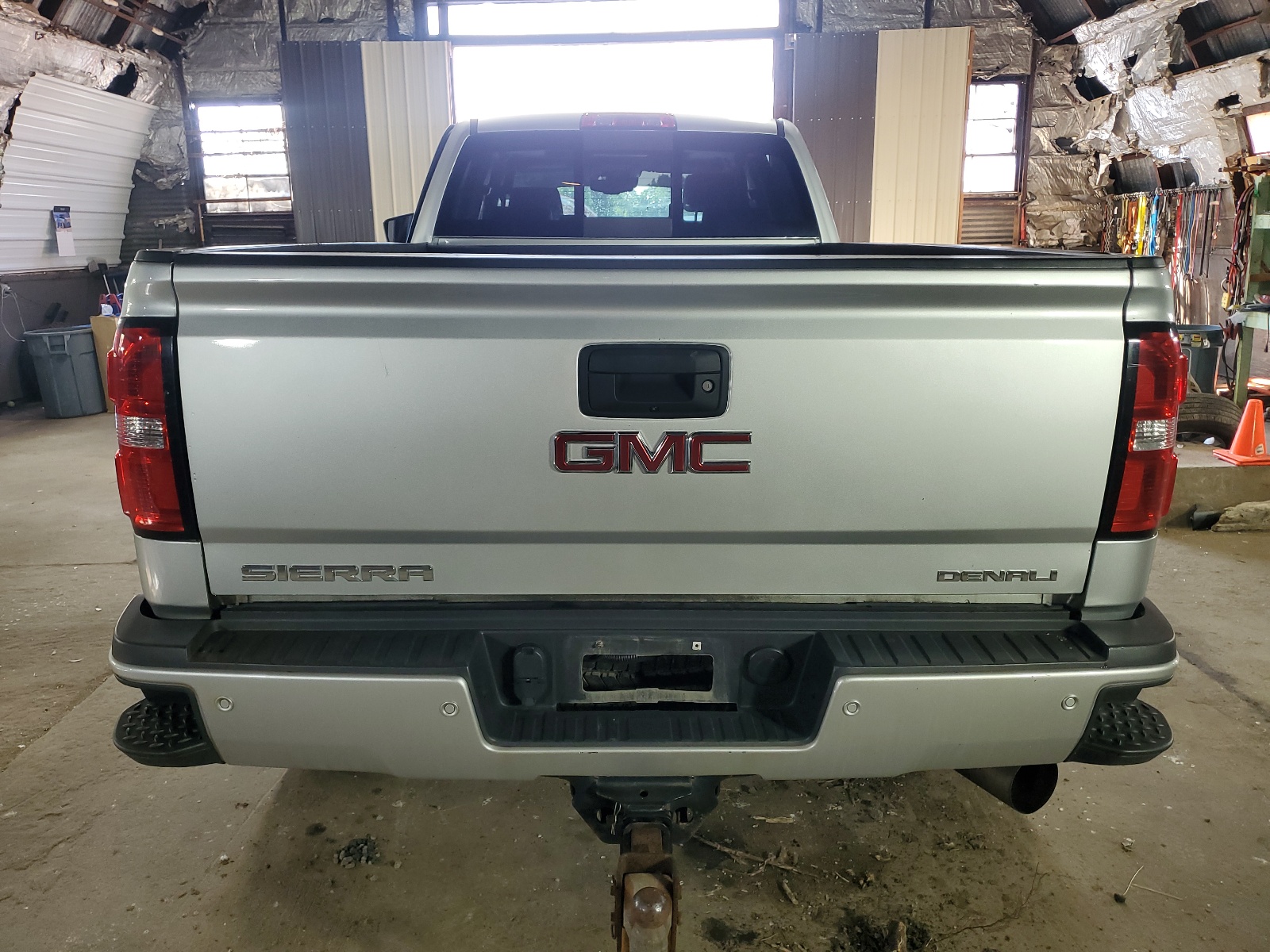 1GT42YEY2JF103105 2018 GMC Sierra K3500 Denali