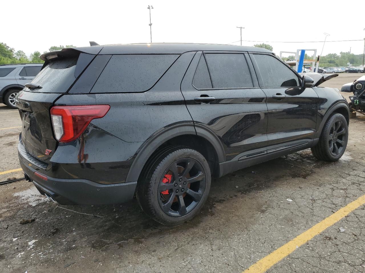 2022 Ford Explorer - Image 3