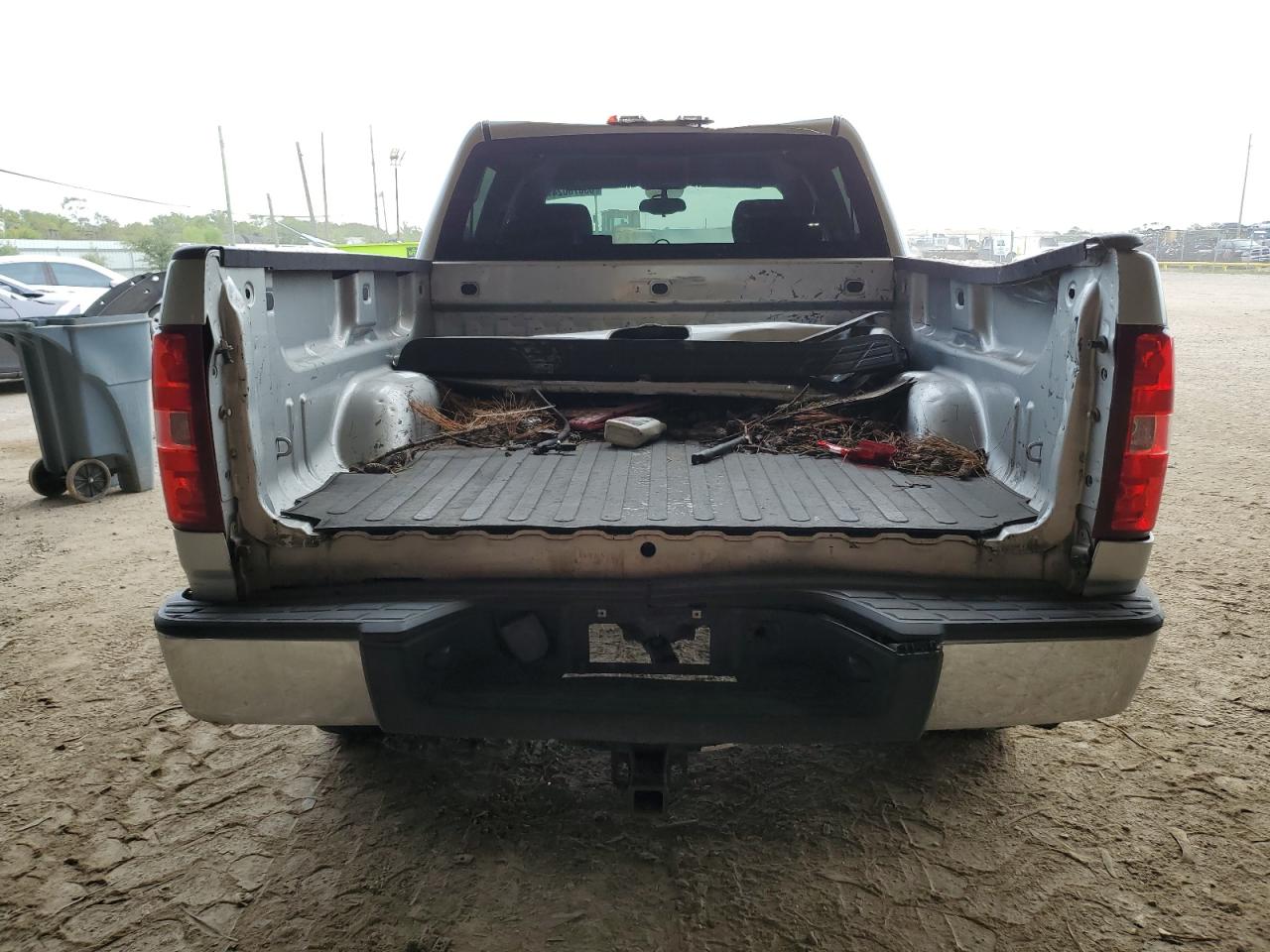 2011 Chevrolet Silverado C1500 Lt VIN: 3GCPCSE01BG305967 Lot: 63878024