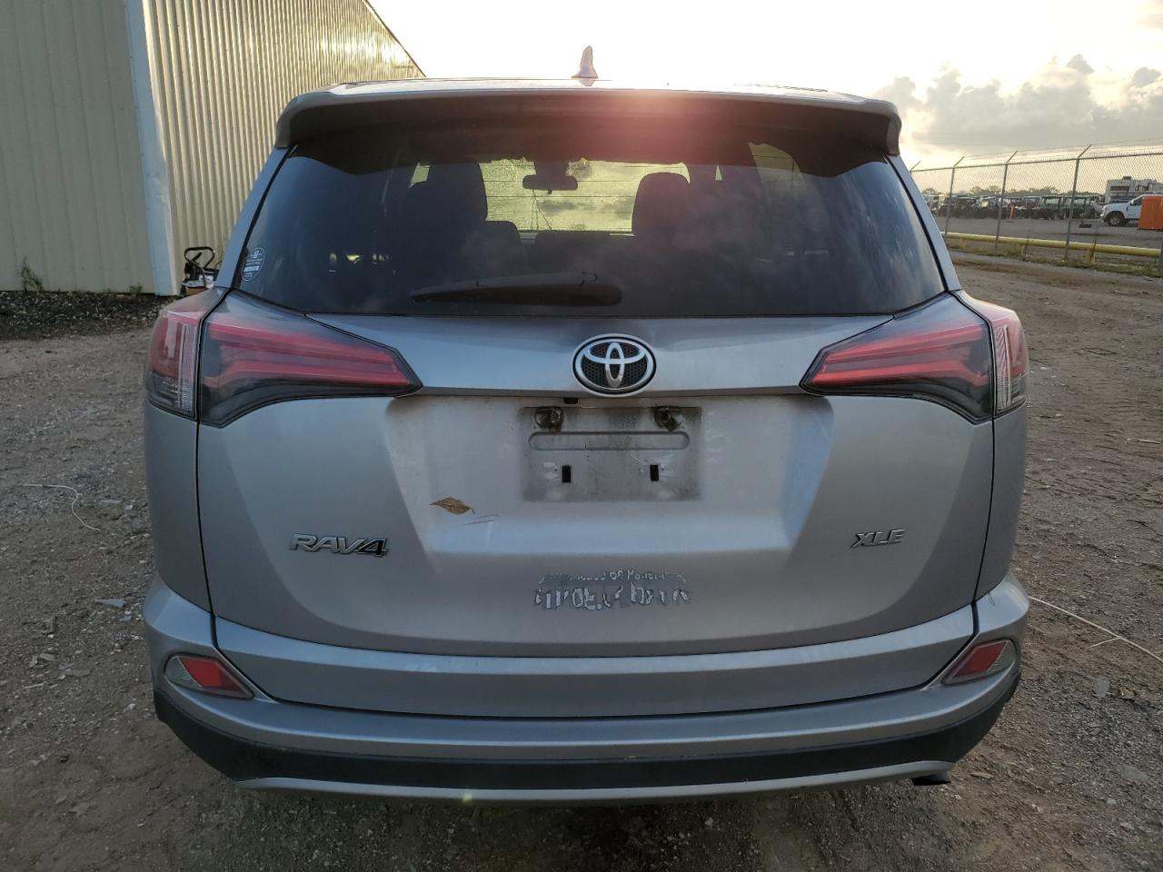 2017 Toyota Rav4 Xle VIN: 2T3WFREV9HW364068 Lot: 63930774