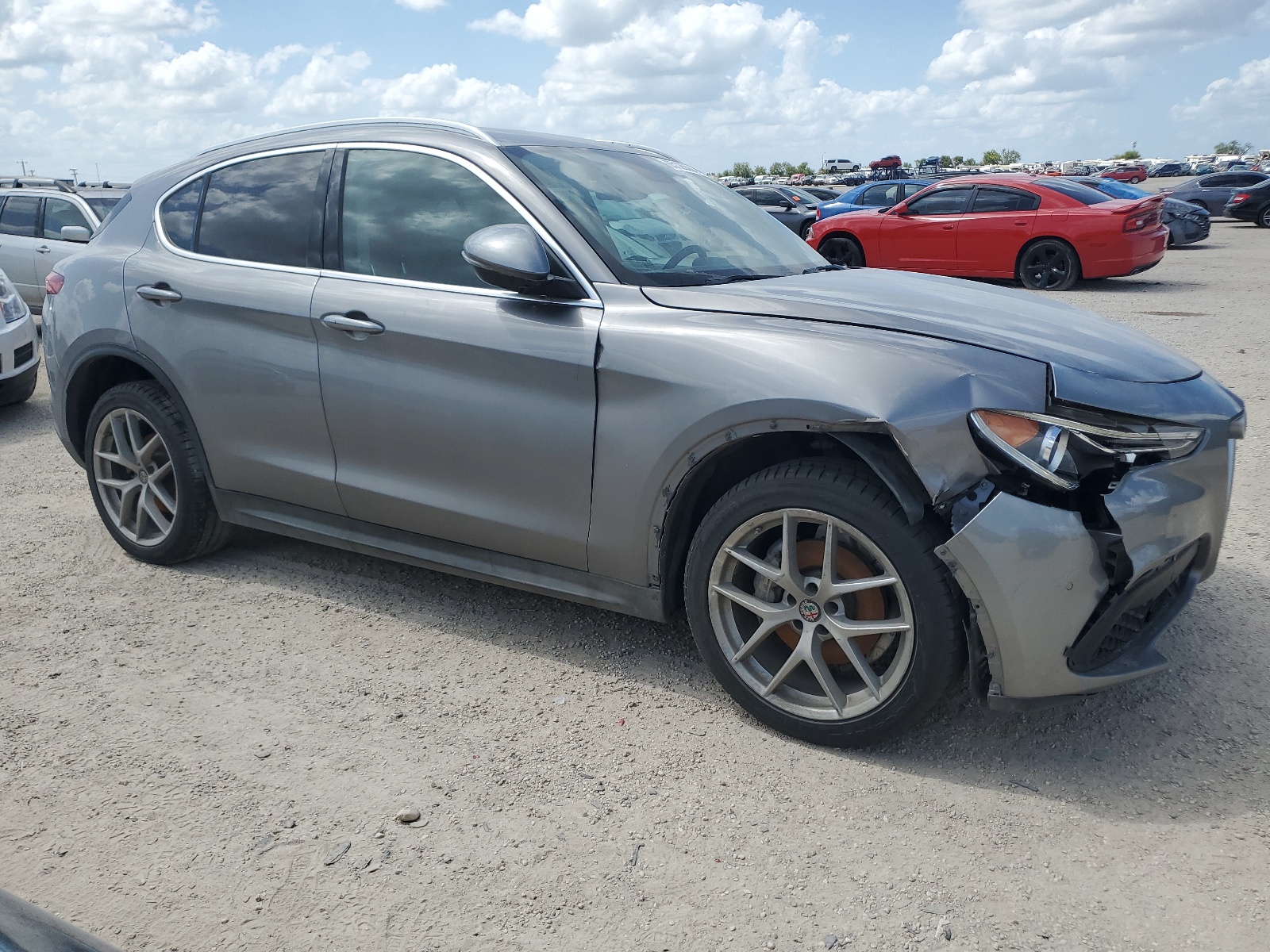 2018 Alfa Romeo Stelvio vin: ZASFAKAN9J7B88059