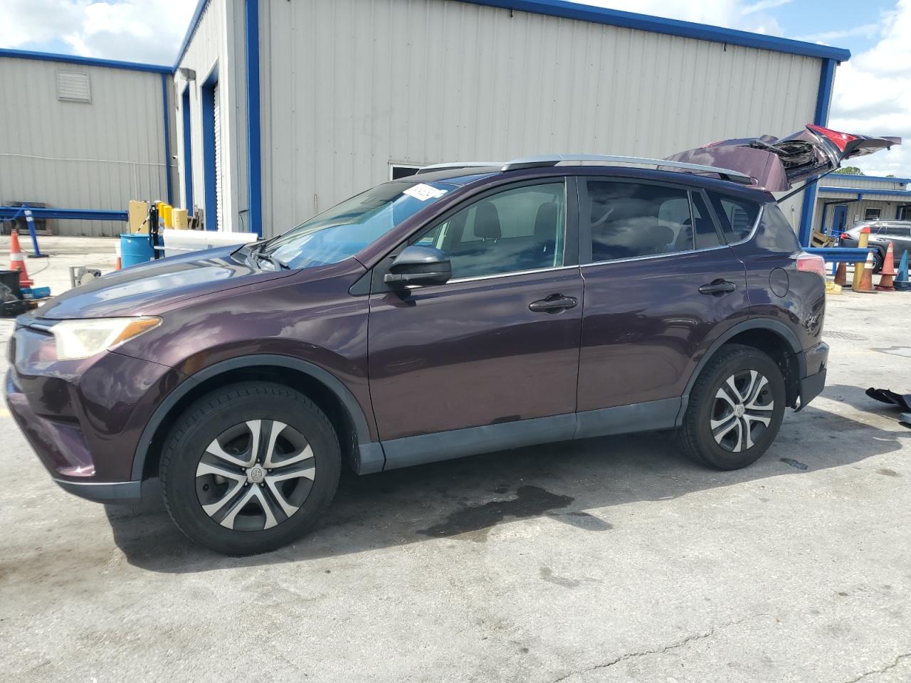 2T3ZFREV5JW436810 2018 TOYOTA RAV 4 - Image 1