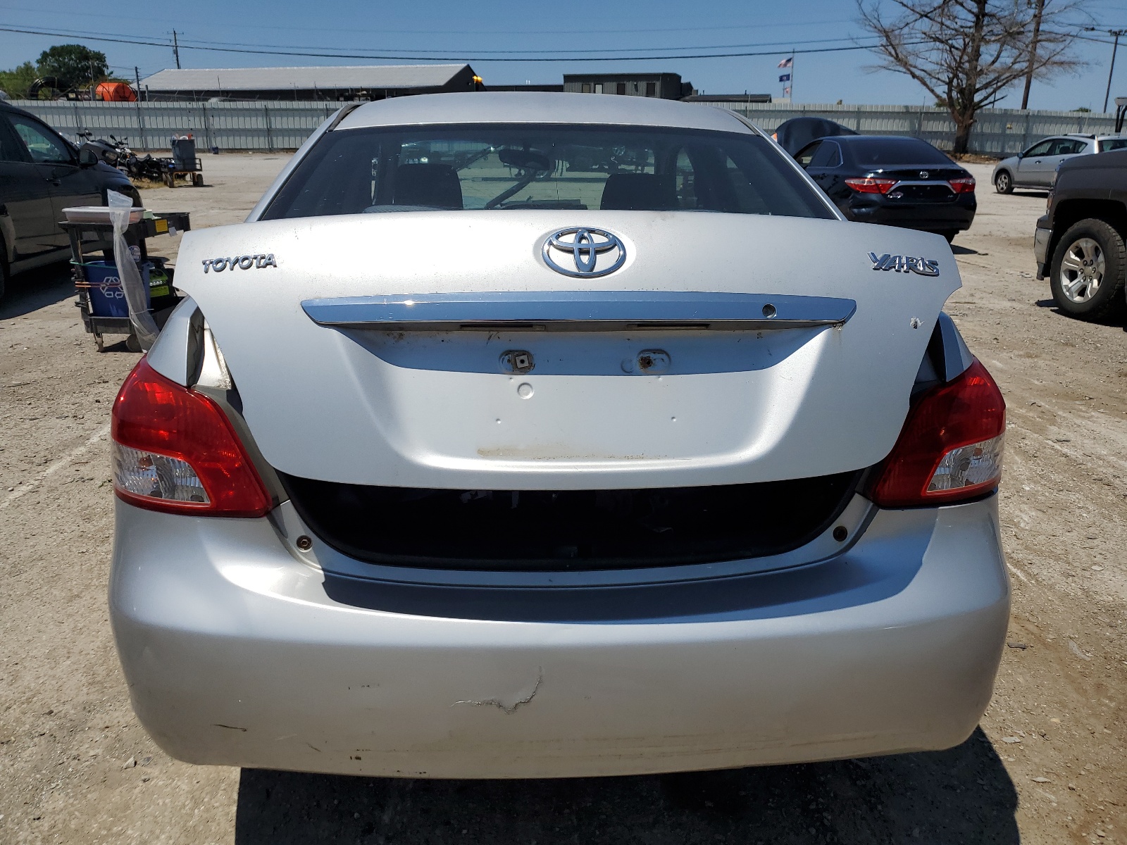 JTDBT923671075799 2007 Toyota Yaris