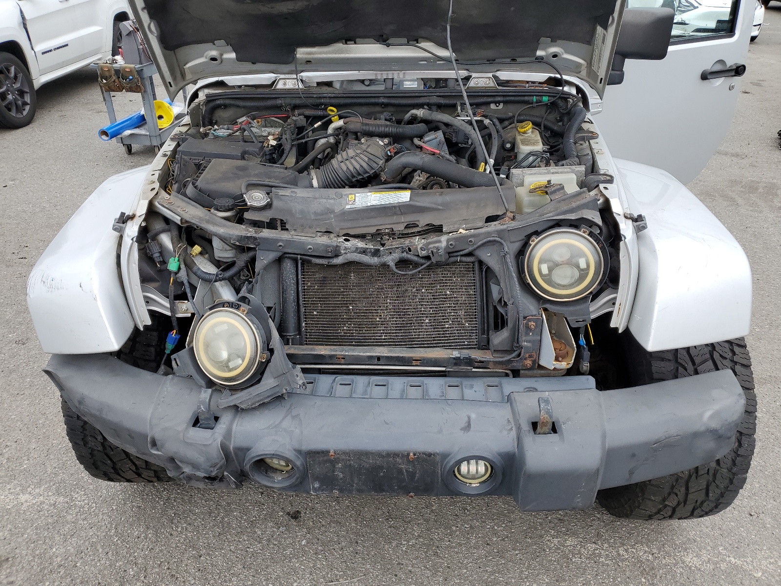 1J4HA5H13BL632660 2011 Jeep Wrangler Unlimited Sahara