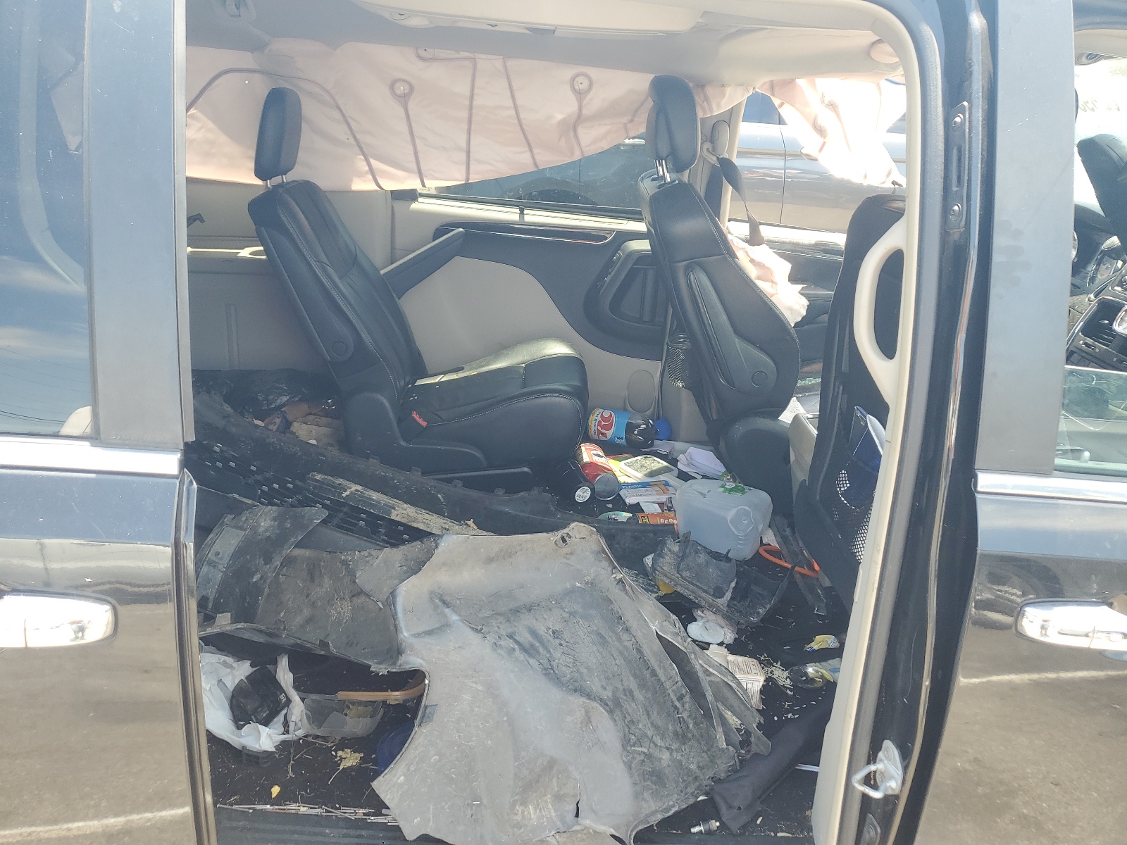 2A4RR6DG6BR630230 2011 Chrysler Town & Country Limited