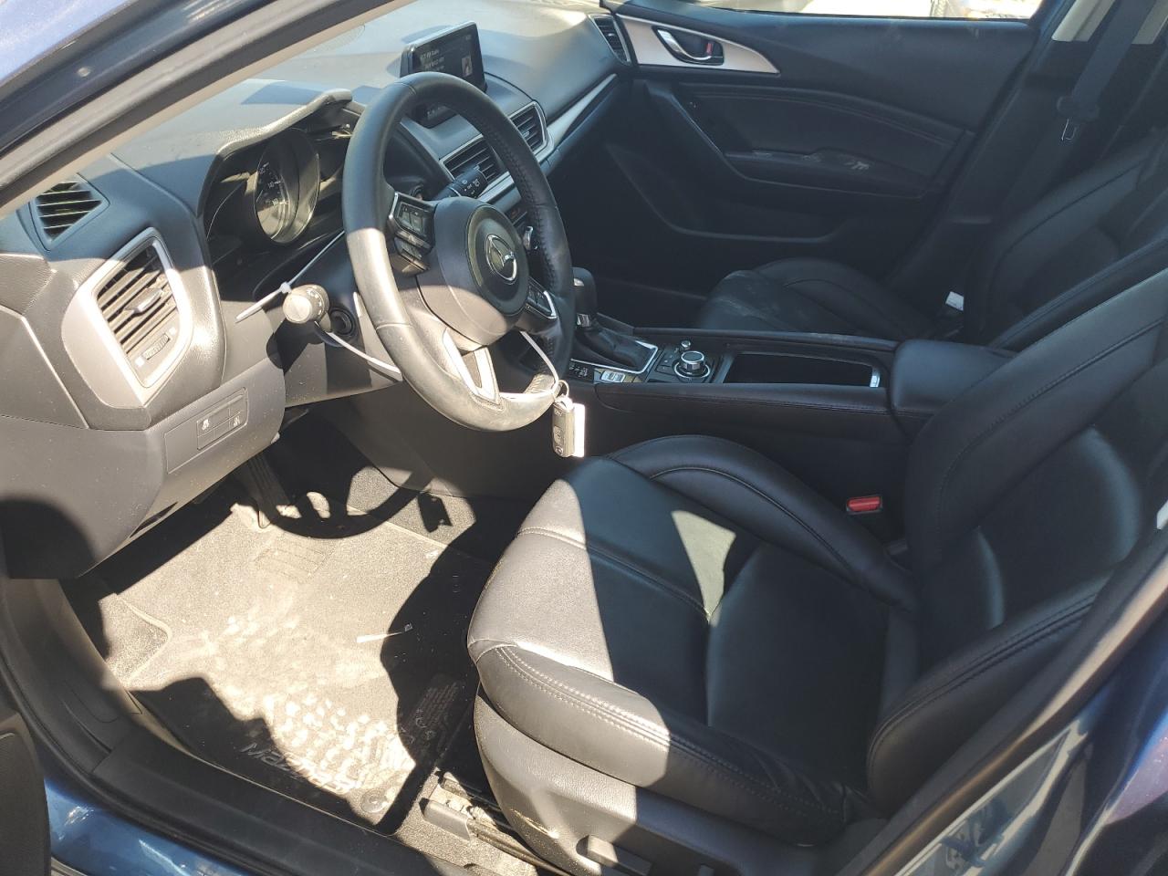 2018 Mazda 3 Touring VIN: 3MZBN1L31JM250462 Lot: 63466884