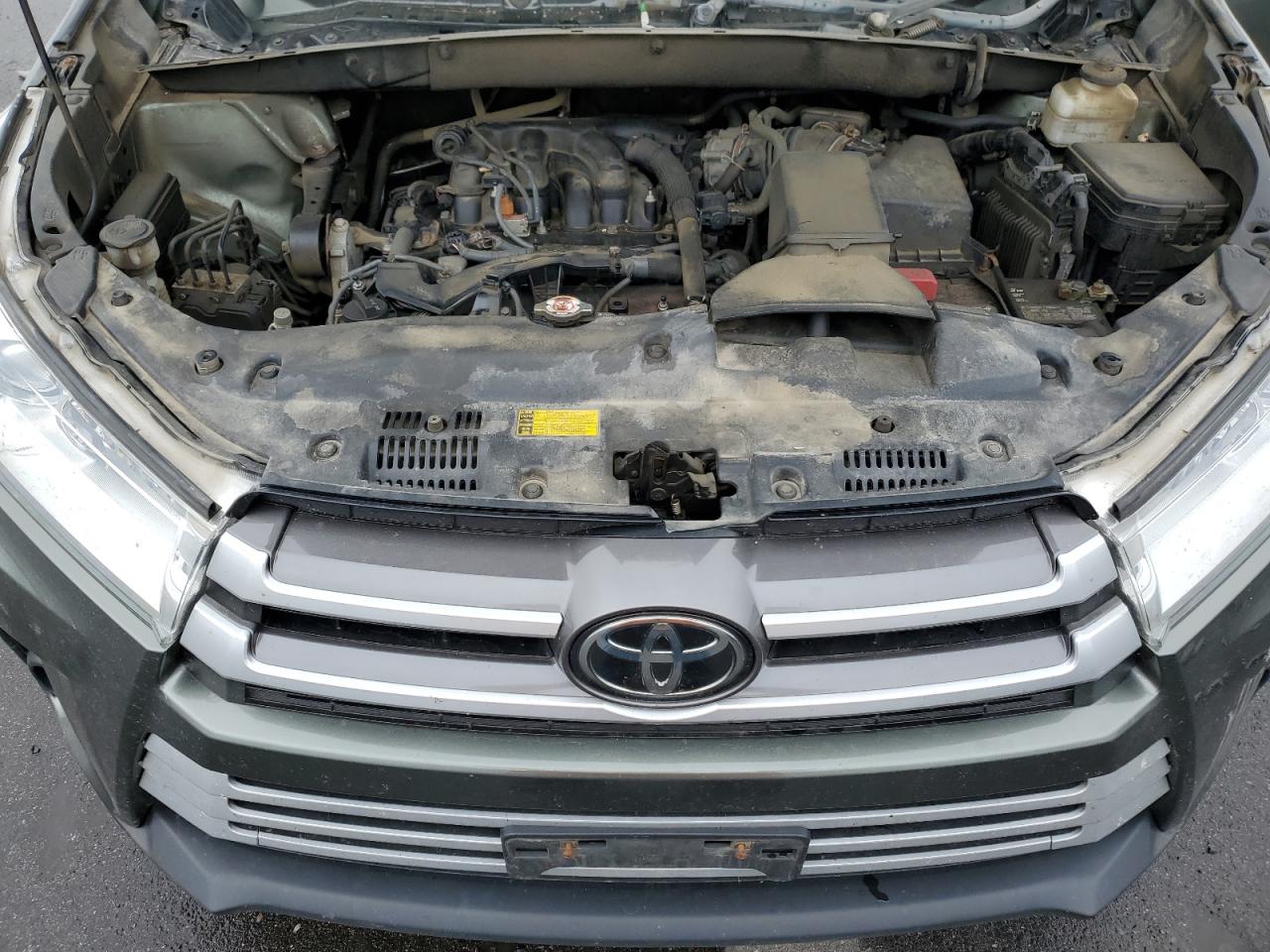 2019 Toyota Highlander Le VIN: 5TDBZRFH8KS927957 Lot: 63973704