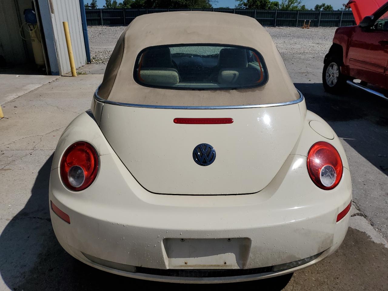 2006 Volkswagen New Beetle Convertible Option Package 2 VIN: 3VWSF31Y86M321204 Lot: 61664024