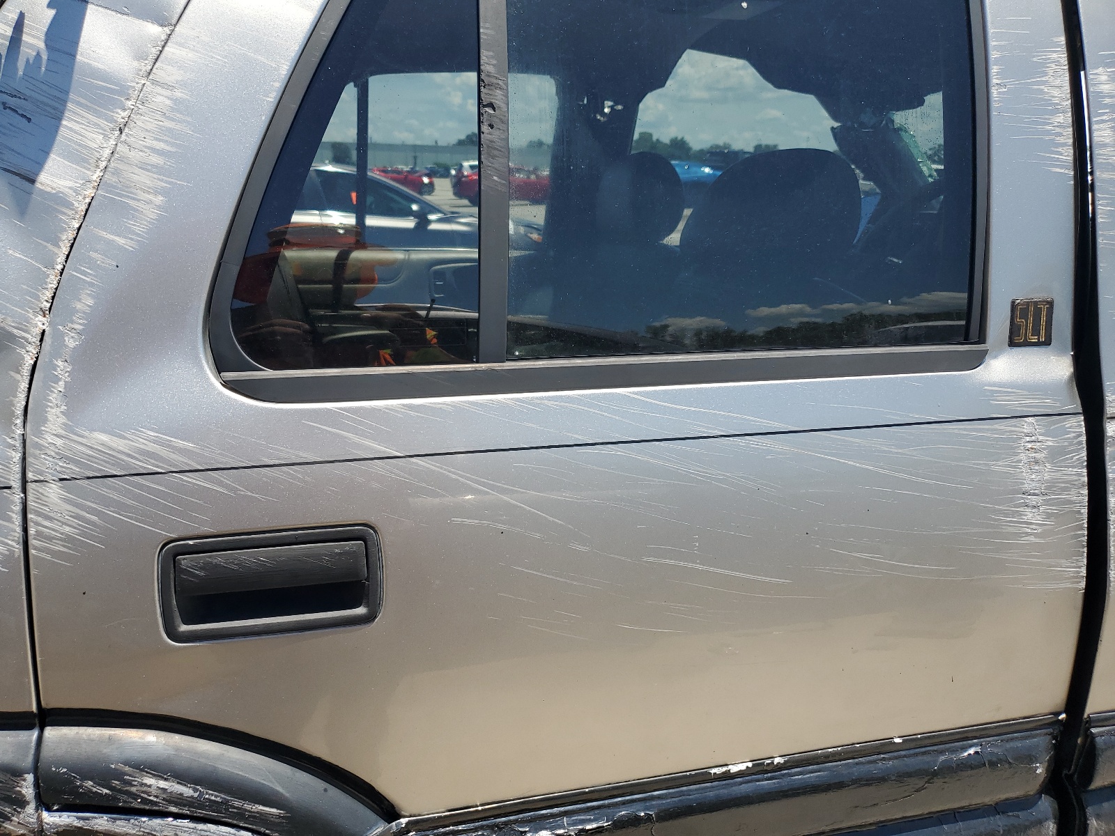 1GKCS13W9Y2253738 2000 GMC Jimmy