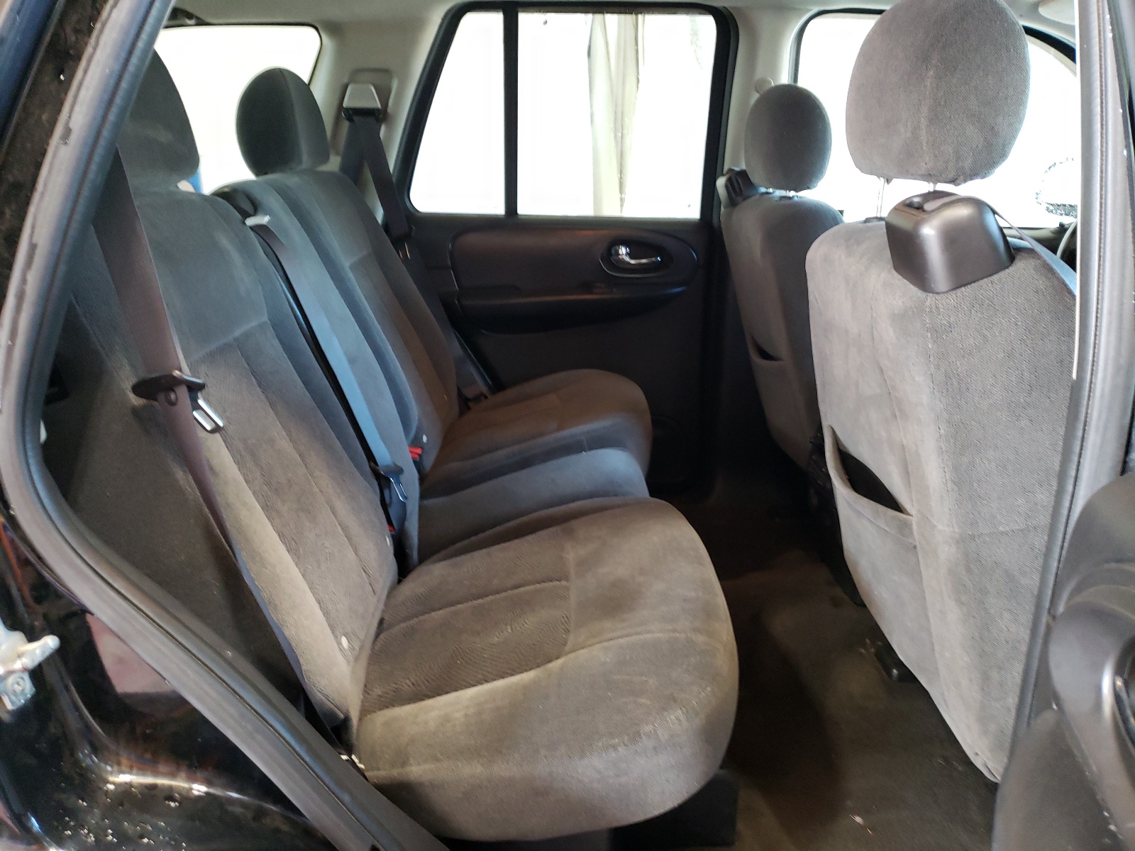 1GNDT13S352381681 2005 Chevrolet Trailblazer Ls