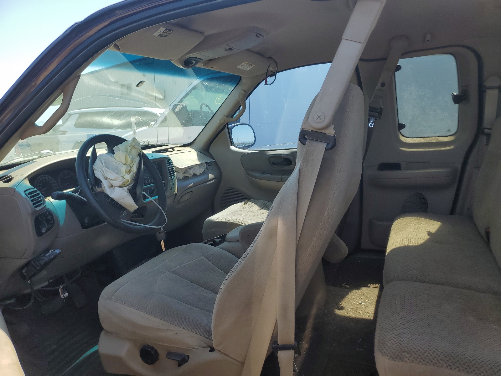 1FTRX17L5YNB83676 2000 Ford F150