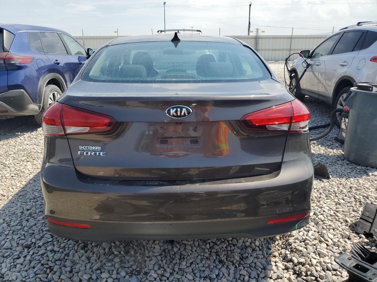 3KPFL4A7XHE148793 2017 Kia Forte Lx