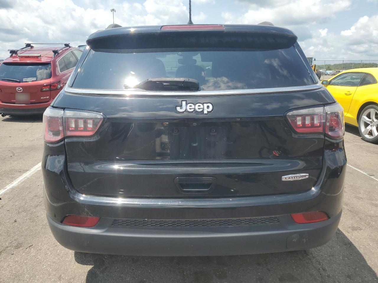 2018 Jeep Compass Latitude VIN: 3C4NJCBBXJT468101 Lot: 65008744